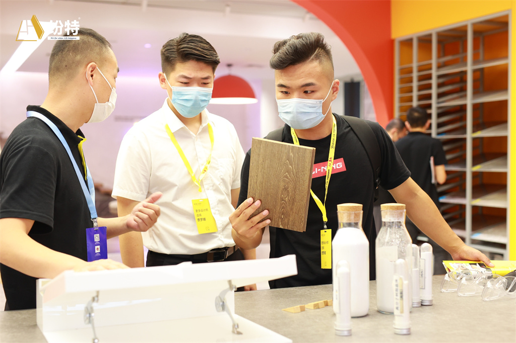 環保材料超新星,不一樣的紛特石晶slay全場! 環保材料超新星,不一樣的紛特石晶slay全場!